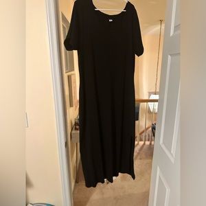 Two Old Navy dresses. Black and Brown both only worn twice.